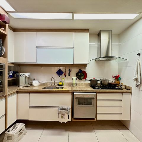 Apartamento à venda com 136m², 3 quartos e sem vaga Apartamento à venda com 136m², 3 quartos e sem vagaCozinha