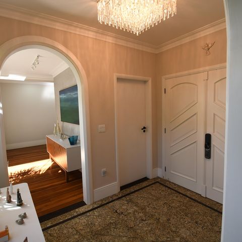 Casa de condomínio à venda com 398m², 4 quartos e 6 vagasHall de entrada