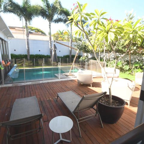 Casa de condomínio à venda com 398m², 4 quartos e 6 vagasQuarto Suíte 2 - Vista