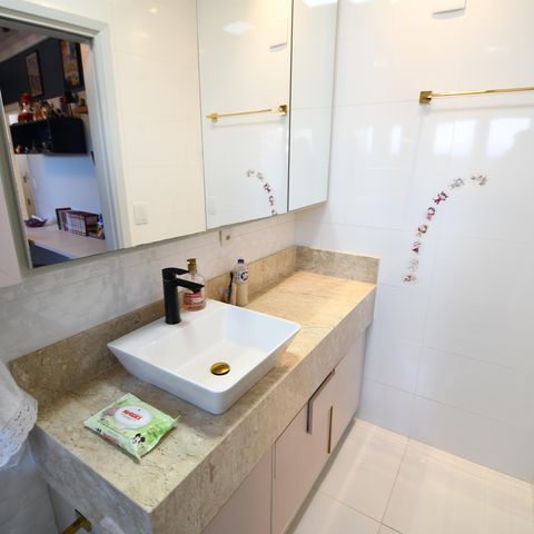 Casa de condomínio à venda com 398m², 4 quartos e 6 vagasBanheiro 3