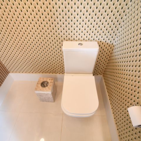 Casa de condomínio à venda com 398m², 4 quartos e 6 vagasLavabo