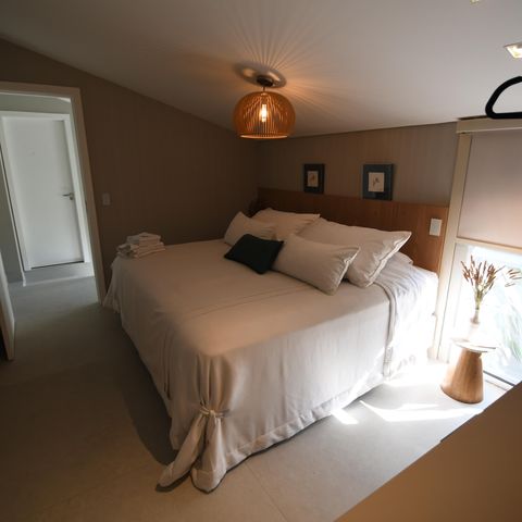 Casa de condomínio à venda com 398m², 4 quartos e 6 vagasQuarto Suíte Hóspede