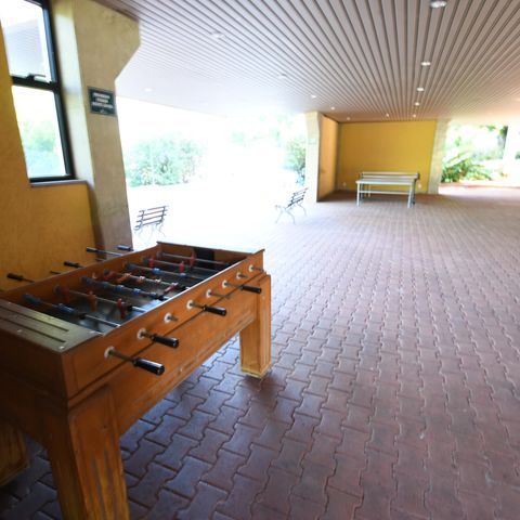 Casa de condomínio à venda com 398m², 4 quartos e 6 vagasEspaço para Jogos