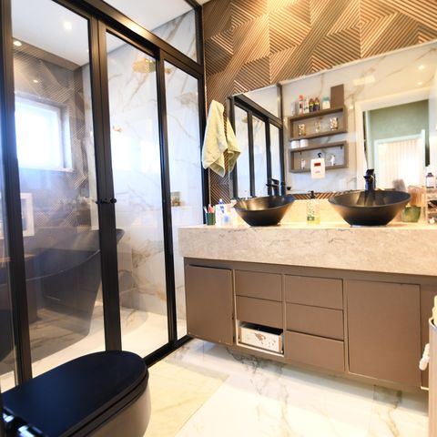 Casa de condomínio à venda com 398m², 4 quartos e 6 vagasBanheiro 1