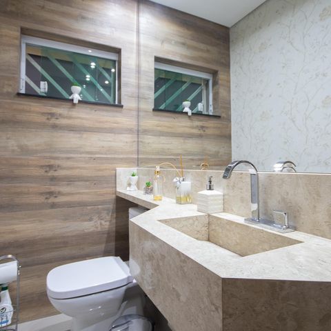 Casa à venda com 140m², 3 quartos e 2 vagas Casa à venda com 140m², 3 quartos e 2 vagasLavabo