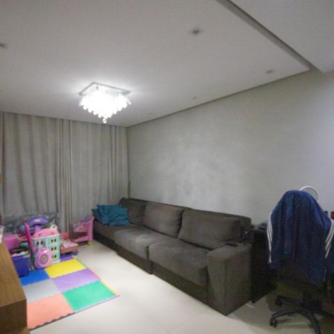Casa à venda com 140m², 3 quartos e 2 vagas Casa à venda com 140m², 3 quartos e 2 vagasSala