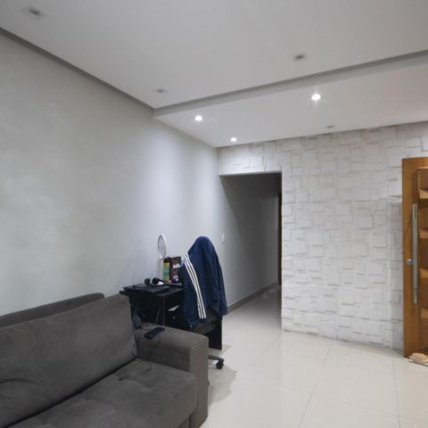 Casa à venda com 140m², 3 quartos e 2 vagas Casa à venda com 140m², 3 quartos e 2 vagasSala