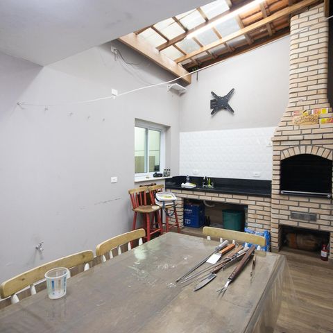 Casa à venda com 140m², 3 quartos e 2 vagas Casa à venda com 140m², 3 quartos e 2 vagasÁrea comum