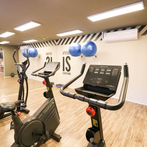 Studio à venda com 28m², 1 quarto e 1 vaga Studio à venda com 28m², 1 quarto e 1 vagaÁrea comum