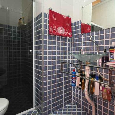Casa à venda com 68m², 3 quartos e 2 vagas Casa à venda com 68m², 3 quartos e 2 vagasBanheiro