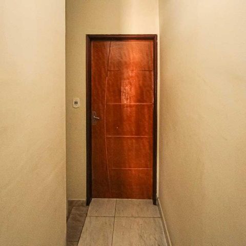 Casa à venda com 68m², 3 quartos e 2 vagas Casa à venda com 68m², 3 quartos e 2 vagasCorredor