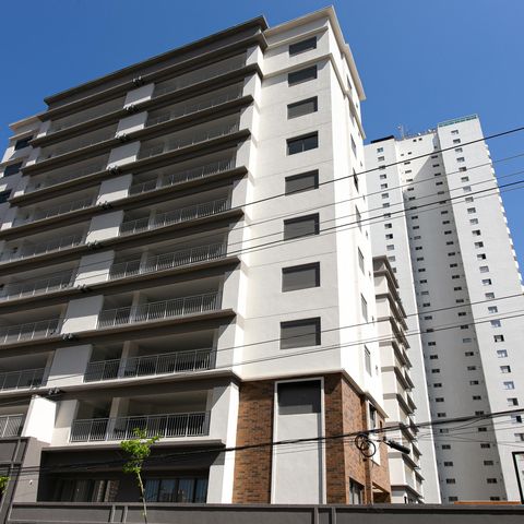 Apartamento à venda com 122m², 3 quartos e 2 vagasFachada