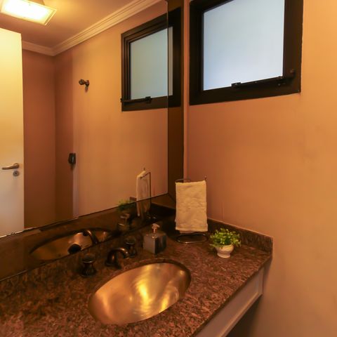 Apartamento à venda com 150m², 4 quartos e 3 vagas Apartamento à venda com 150m², 4 quartos e 3 vagasLavabo