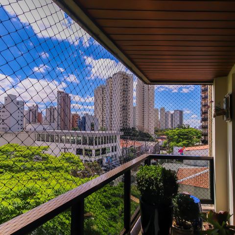 Apartamento à venda com 150m², 4 quartos e 3 vagas Apartamento à venda com 150m², 4 quartos e 3 vagasVaranda
