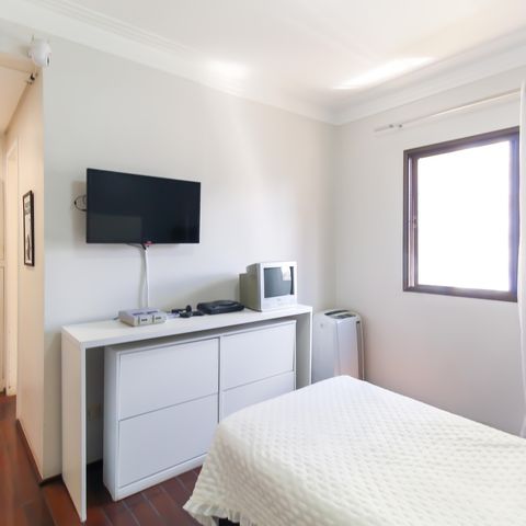 Apartamento à venda com 150m², 4 quartos e 3 vagas Apartamento à venda com 150m², 4 quartos e 3 vagasSuíte