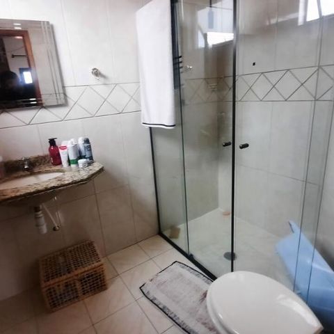 Casa à venda com 241m², 3 quartos e 4 vagas