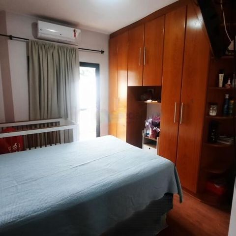 Casa à venda com 241m², 3 quartos e 4 vagas
