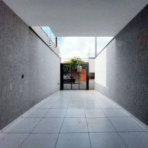 Casa à venda com 90m², 2 quartos e 1 vaga