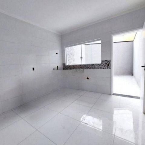 Casa à venda com 90m², 2 quartos e 1 vaga