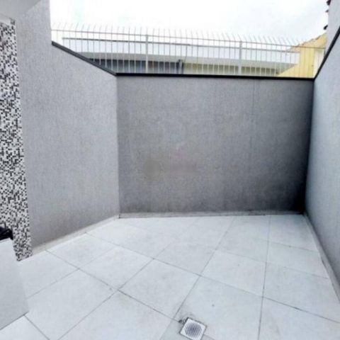 Casa à venda com 90m², 2 quartos e 1 vaga