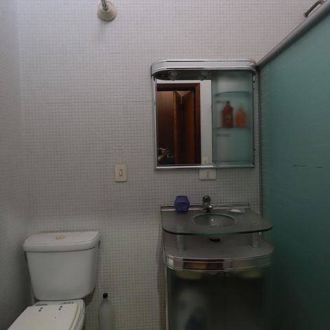 Casa à venda com 560m², 4 quartos e 2 vagasBanheiro da Suíte 1