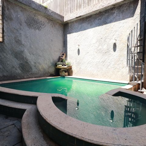 Casa à venda com 560m², 4 quartos e 2 vagasÁrea comum - Piscina