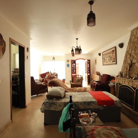 Casa à venda com 560m², 4 quartos e 2 vagasSala