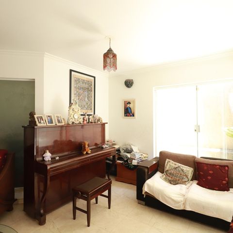 Casa à venda com 560m², 4 quartos e 2 vagasSala