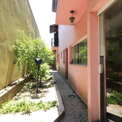 Casa à venda com 560m², 4 quartos e 2 vagasQuintal