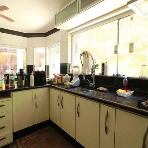Casa à venda com 560m², 4 quartos e 2 vagasCozinha