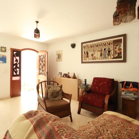 Casa à venda com 560m², 4 quartos e 2 vagasSala
