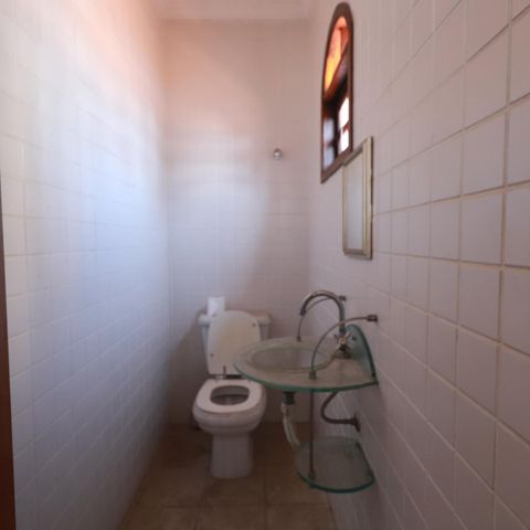 Casa à venda com 560m², 4 quartos e 2 vagasLavabo 1
