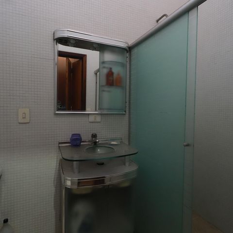 Casa à venda com 560m², 4 quartos e 2 vagasBanheiro da Suíte 1