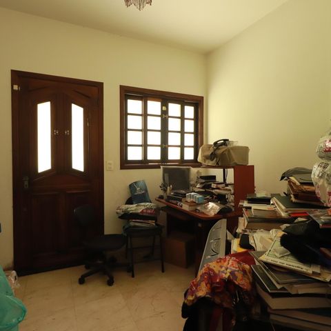 Casa à venda com 560m², 4 quartos e 2 vagasEscritório