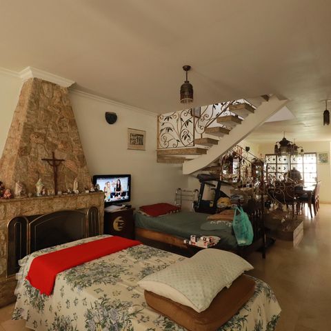 Casa à venda com 560m², 4 quartos e 2 vagasSala