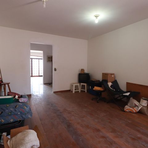 Casa à venda com 560m², 4 quartos e 2 vagasSala 3