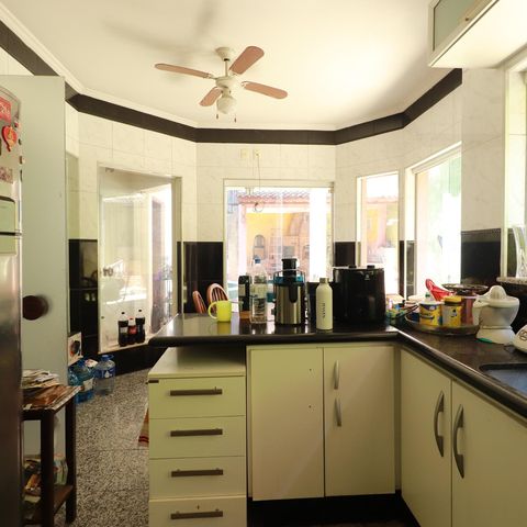 Casa à venda com 560m², 4 quartos e 2 vagasCozinha