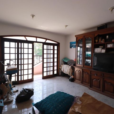 Casa à venda com 560m², 4 quartos e 2 vagasSala 2