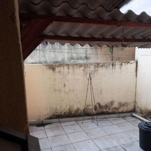 Casa à venda com 150m², 2 quartos e sem vaga