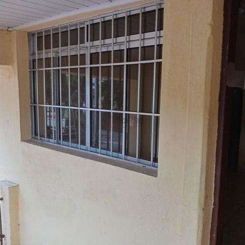Casa à venda com 150m², 2 quartos e sem vaga