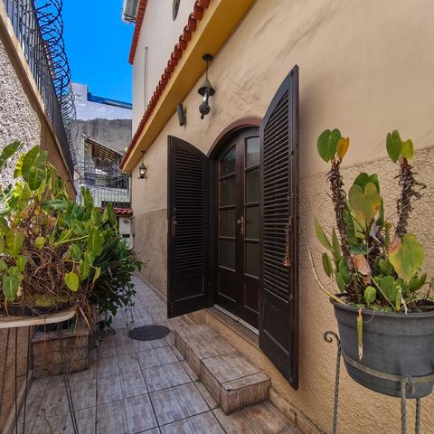 Casa à venda com 253m², 4 quartos e 1 vaga Casa à venda com 253m², 4 quartos e 1 vagaQuintal