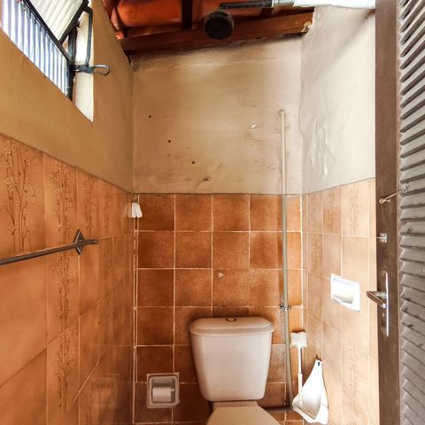 Casa à venda com 253m², 4 quartos e 1 vaga Casa à venda com 253m², 4 quartos e 1 vagaBanheiro de serviço