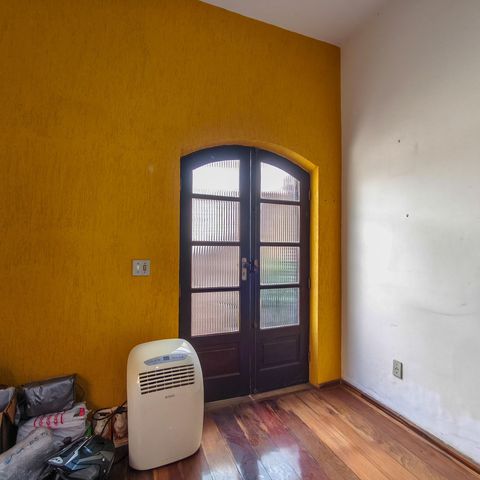 Casa à venda com 253m², 4 quartos e 1 vaga Casa à venda com 253m², 4 quartos e 1 vagaEntrada