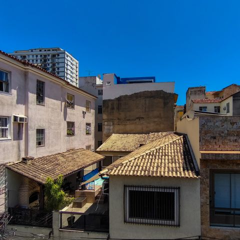 Casa à venda com 253m², 4 quartos e 1 vaga Casa à venda com 253m², 4 quartos e 1 vagaTerraço