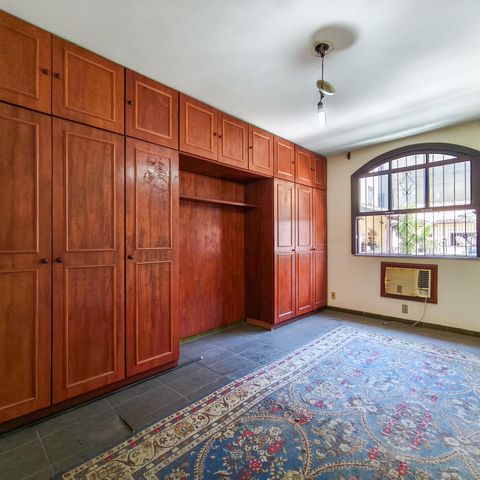 Casa à venda com 253m², 4 quartos e 1 vaga Casa à venda com 253m², 4 quartos e 1 vagaQuarto 4