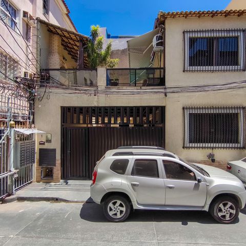 Casa à venda com 253m², 4 quartos e 1 vaga Casa à venda com 253m², 4 quartos e 1 vagaVista do Quarto 2