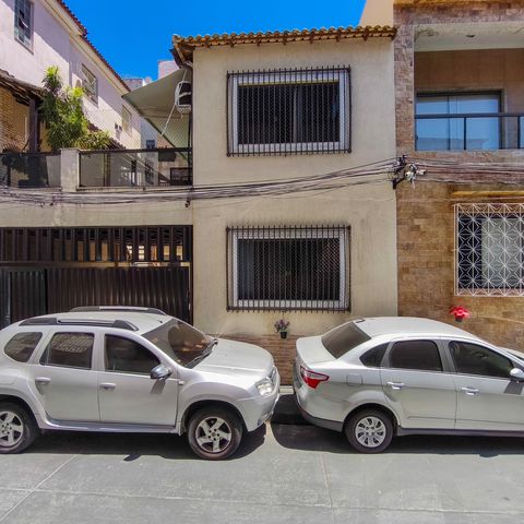 Casa à venda com 253m², 4 quartos e 1 vaga Casa à venda com 253m², 4 quartos e 1 vagaVista do Quarto 1