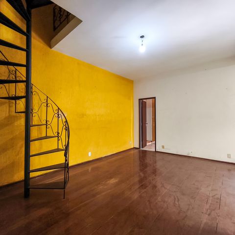 Casa à venda com 253m², 4 quartos e 1 vaga Casa à venda com 253m², 4 quartos e 1 vagaSala