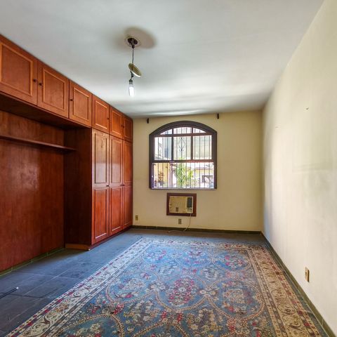 Casa à venda com 253m², 4 quartos e 1 vaga Casa à venda com 253m², 4 quartos e 1 vagaQuarto 4