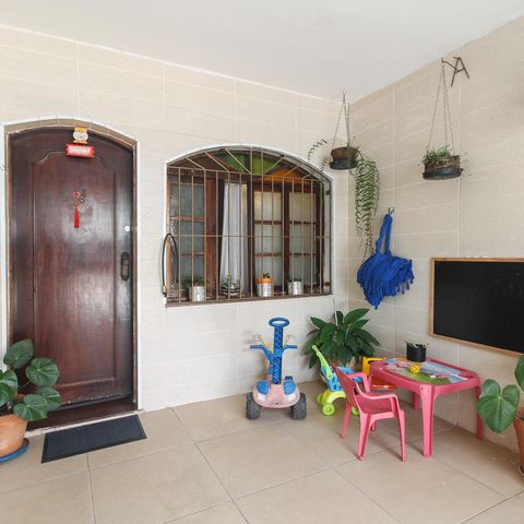 Casa à venda com 90m², 3 quartos e 1 vaga Casa à venda com 90m², 3 quartos e 1 vagaGaragem